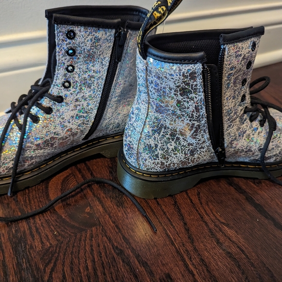 Dr. Marten's silver Metallica c boots, size 5 NEW - Picture 3 of 4